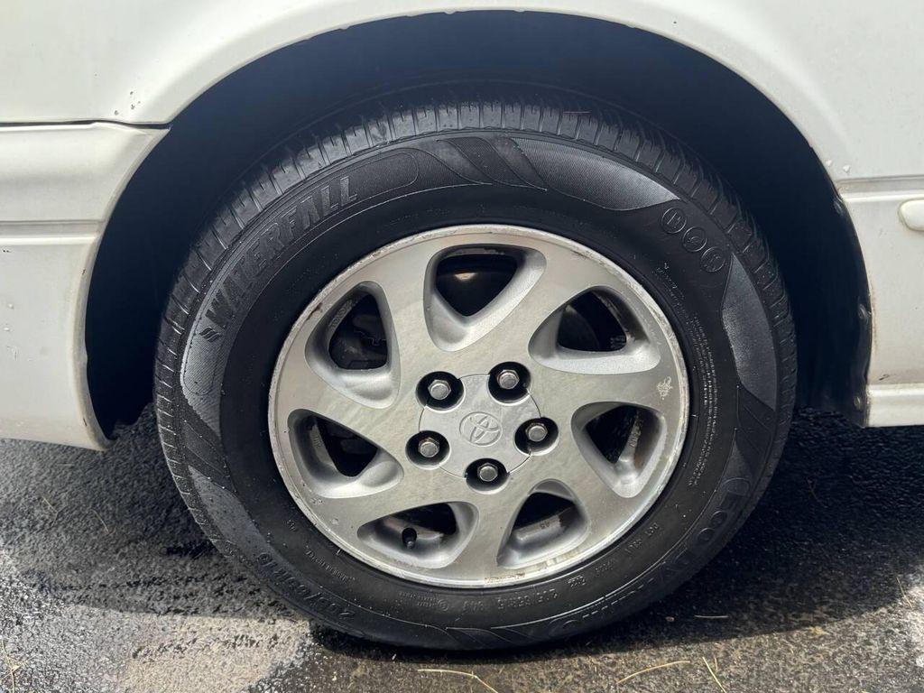 used 1998 Toyota Camry car, priced at $1,895