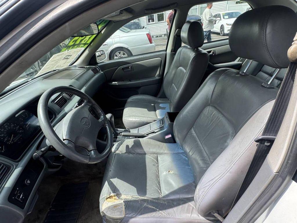 used 1998 Toyota Camry car, priced at $1,895