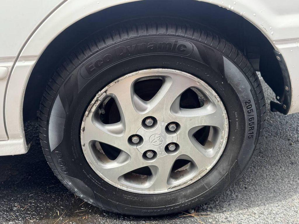 used 1998 Toyota Camry car, priced at $1,895