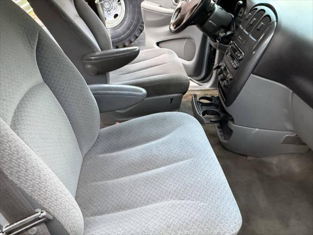 used 2006 Dodge Grand Caravan car, priced at $1,895
