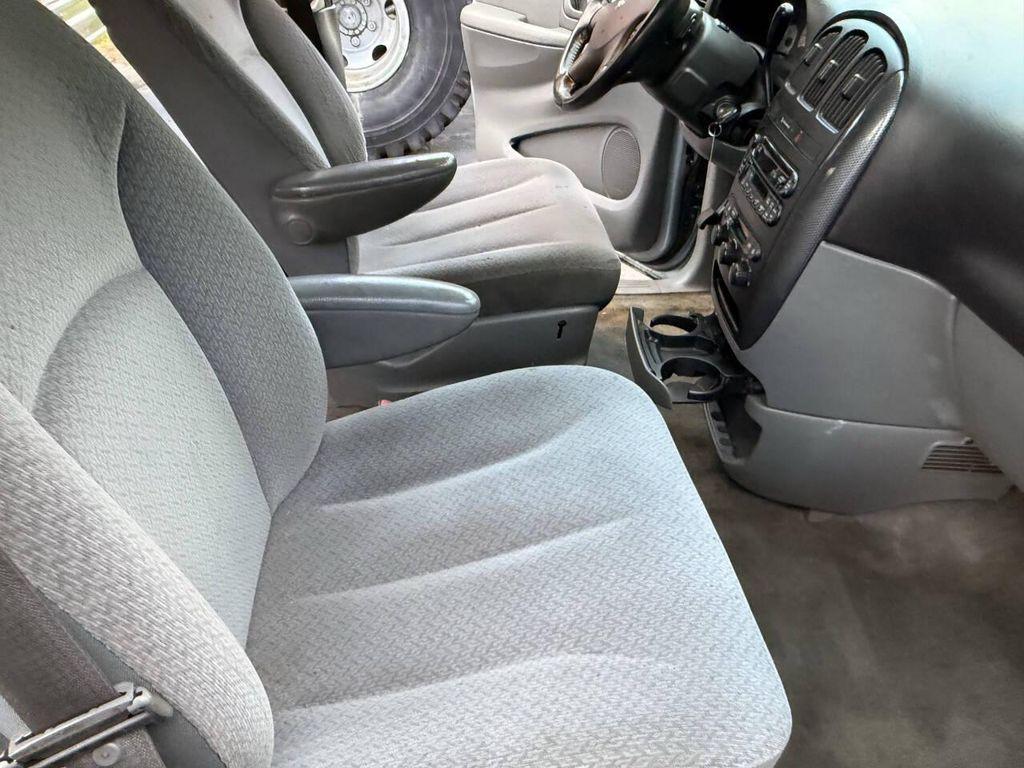 used 2006 Dodge Grand Caravan car, priced at $1,895