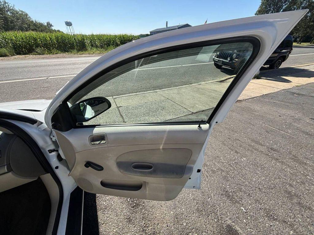 used 2006 Chevrolet Cobalt car, priced at $3,495