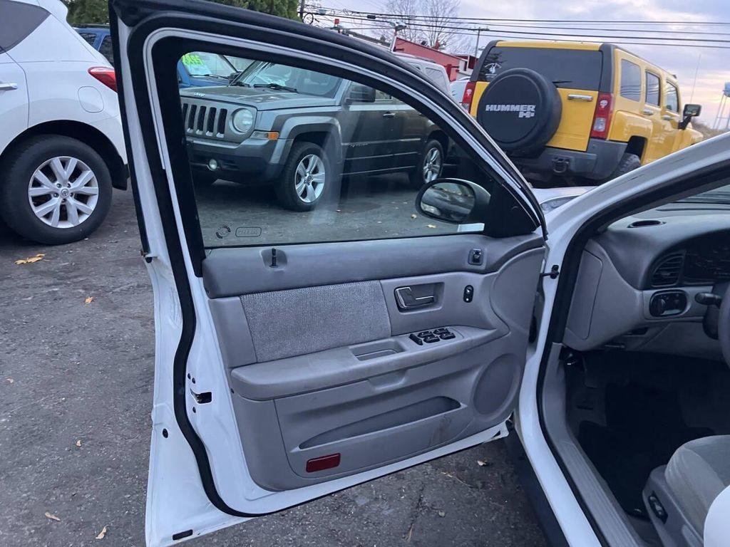 used 2001 Ford Taurus car, priced at $2,995