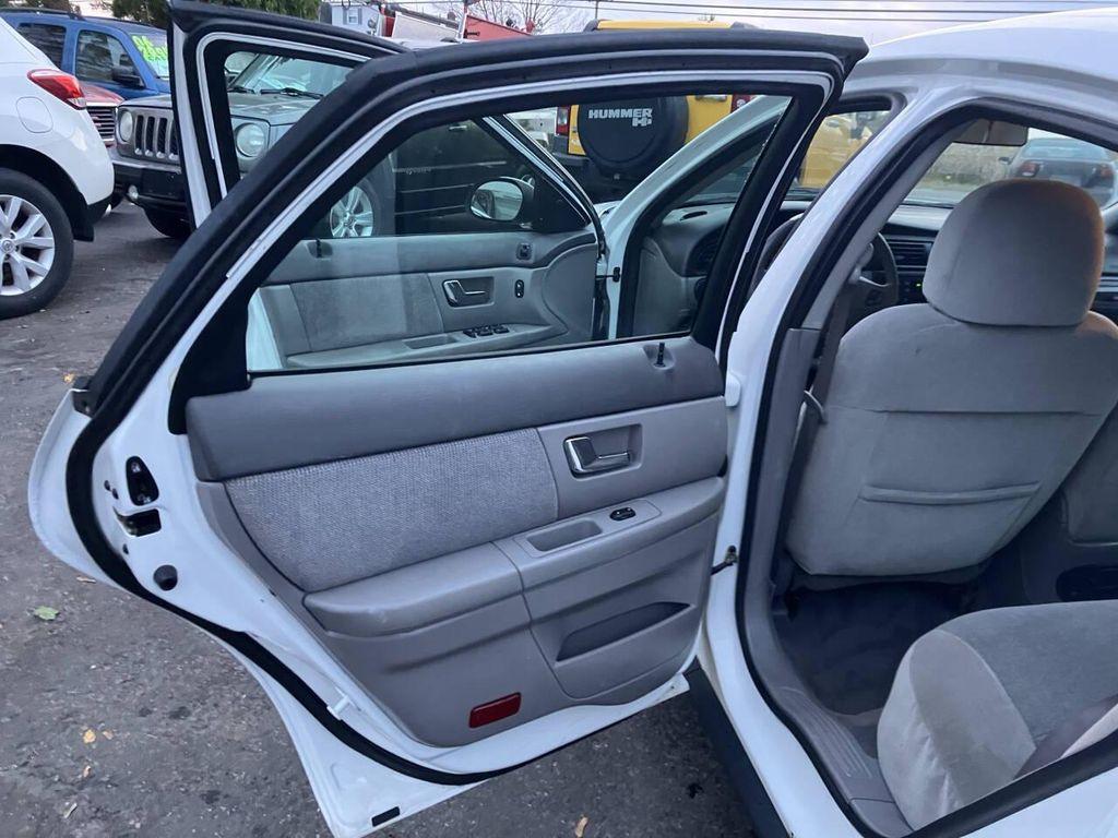 used 2001 Ford Taurus car, priced at $2,995