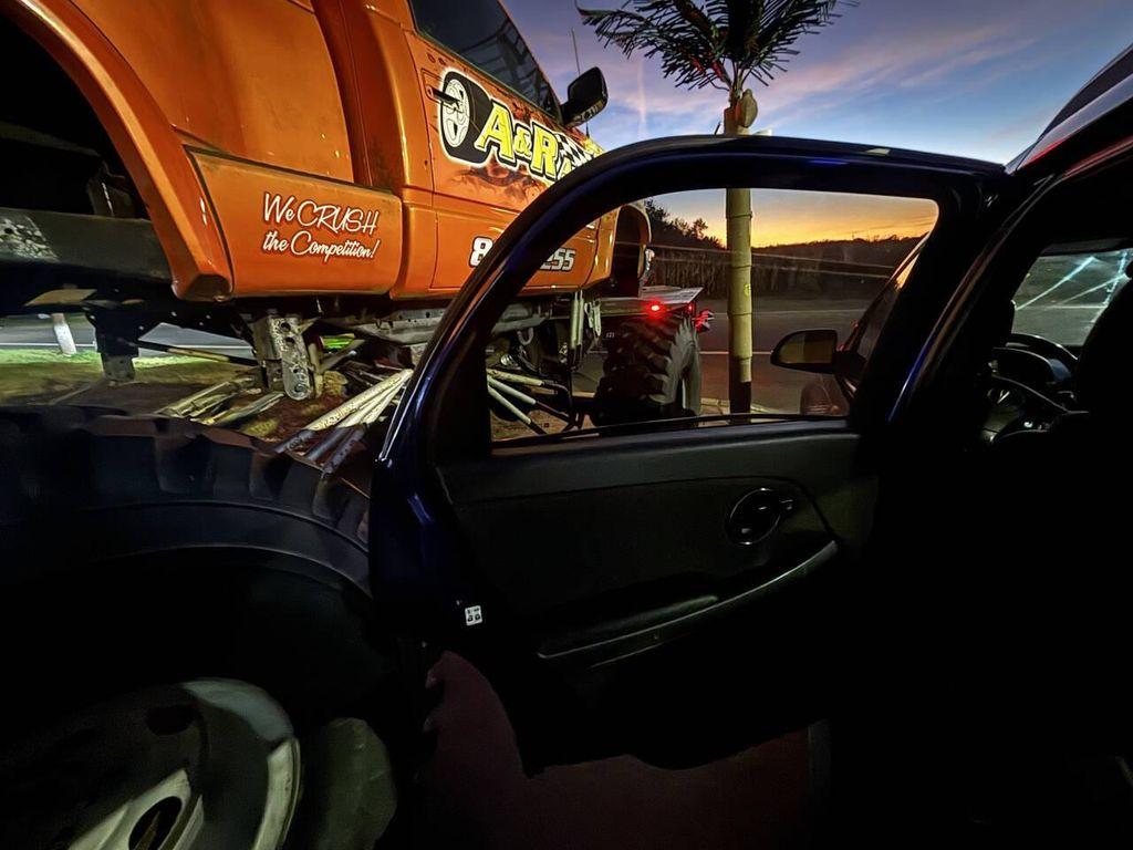 used 2006 Pontiac Torrent car, priced at $3,995