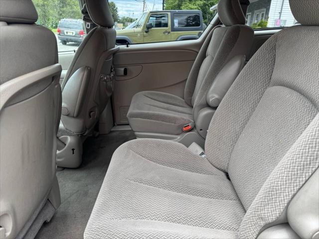 used 2005 Dodge Caravan car, priced at $2,195
