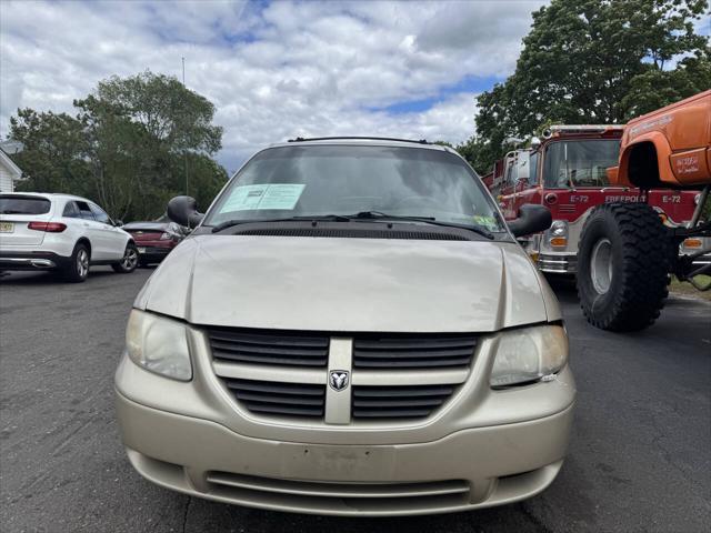 used 2005 Dodge Caravan car, priced at $2,195