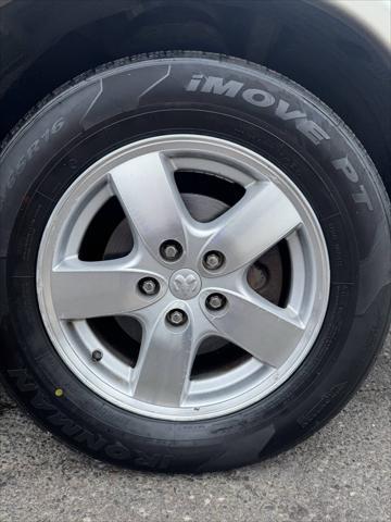 used 2005 Dodge Caravan car, priced at $2,195