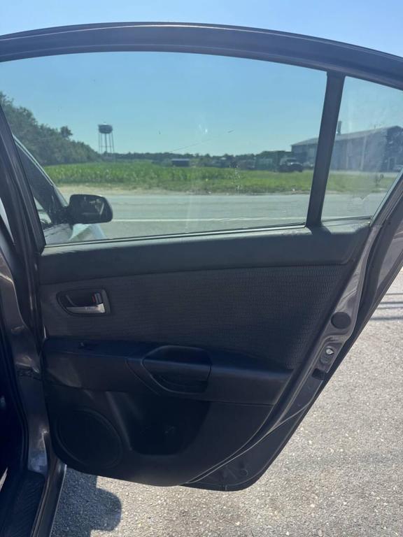 used 2007 Mazda Mazda3 car, priced at $2,195