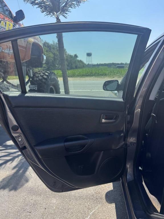 used 2007 Mazda Mazda3 car, priced at $2,195