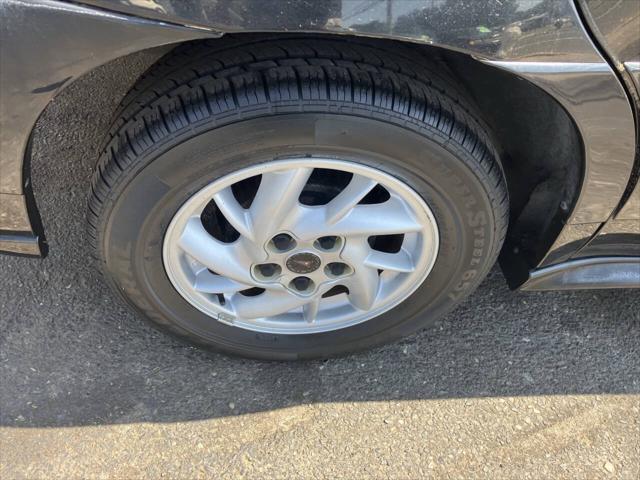 used 2002 Pontiac Grand Am car, priced at $3,495