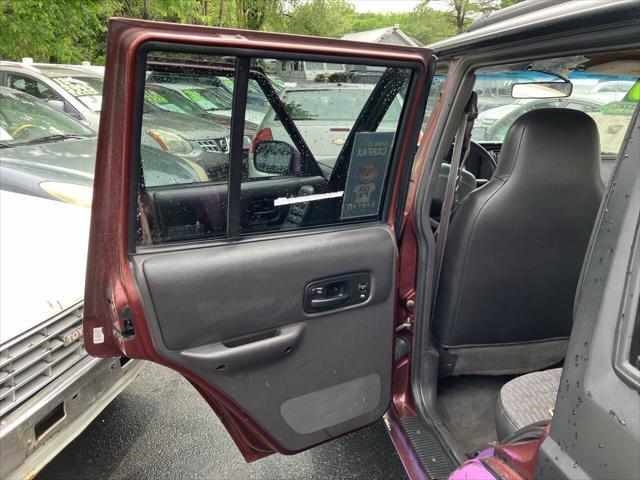 used 2000 Jeep Cherokee car, priced at $1,295
