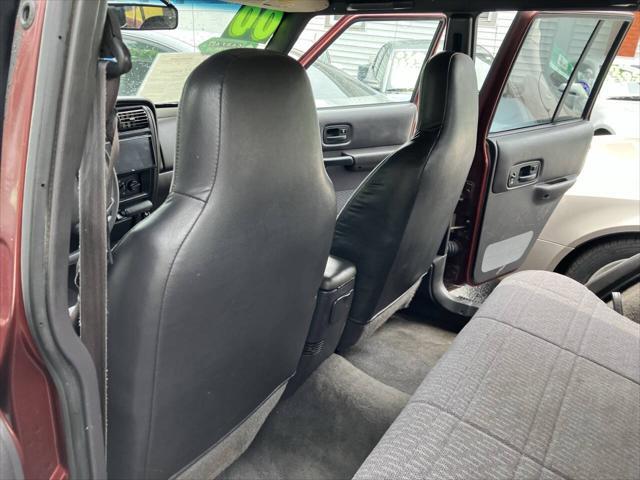used 2000 Jeep Cherokee car, priced at $1,295