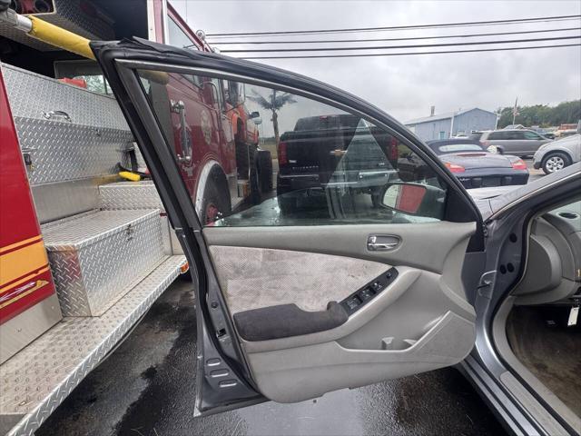 used 2007 Nissan Altima car, priced at $2,495