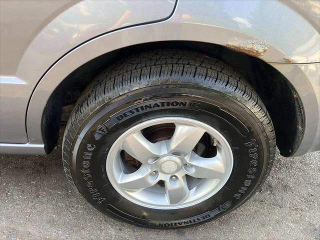 used 2008 Kia Sorento car, priced at $3,495