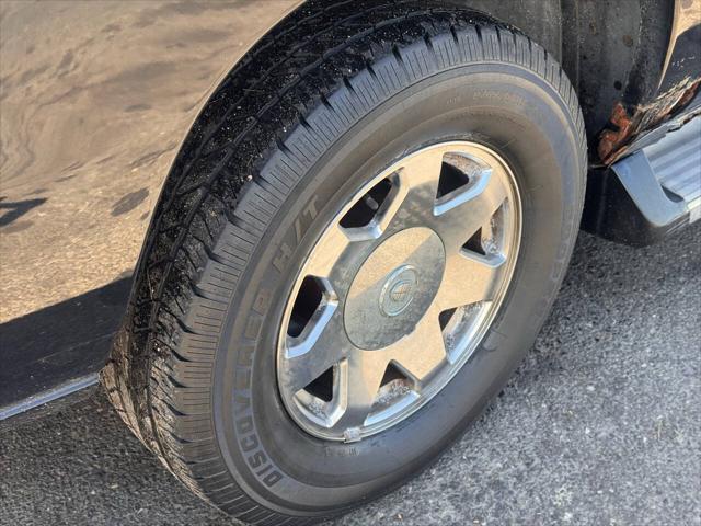 used 2004 Cadillac Escalade EXT car, priced at $4,495