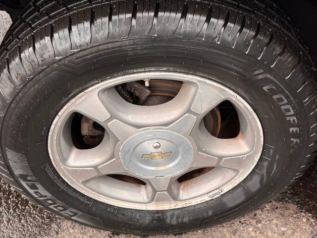 used 2002 Chevrolet TrailBlazer car, priced at $3,995