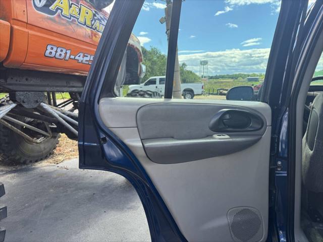 used 2002 Chevrolet TrailBlazer car, priced at $3,995