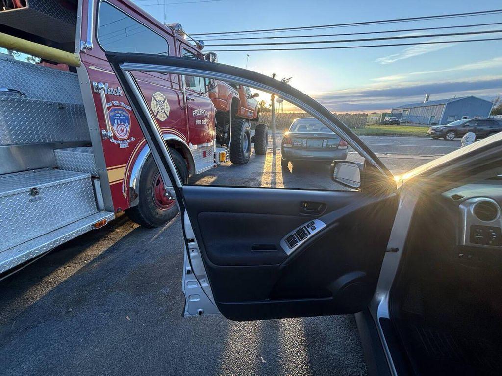 used 2005 Pontiac Vibe car, priced at $2,995