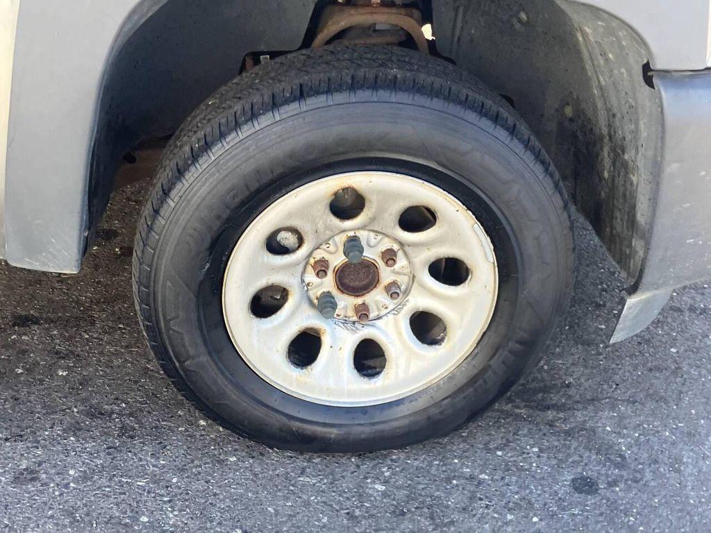 used 2009 Chevrolet Silverado 1500 car, priced at $2,495