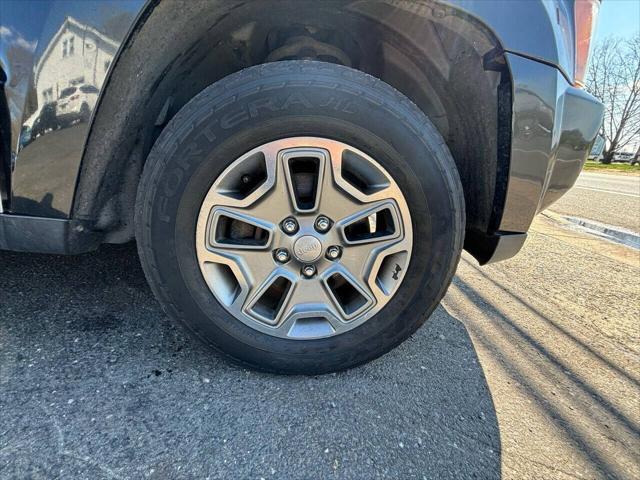 used 2006 Jeep Grand Cherokee car, priced at $2,195