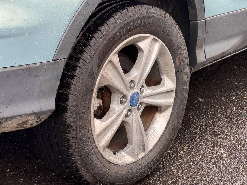 used 2013 Ford Escape car, priced at $4,995