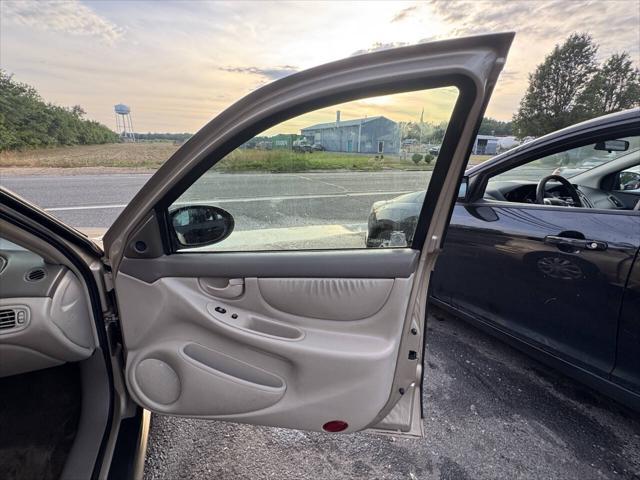 used 2004 Oldsmobile Alero car, priced at $2,495