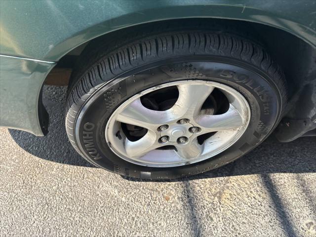 used 2000 Ford Taurus car, priced at $1,895