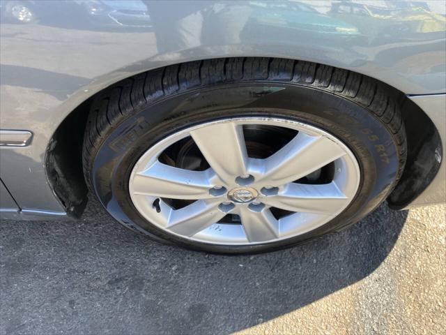 used 2005 Lexus ES 330 car, priced at $2,495