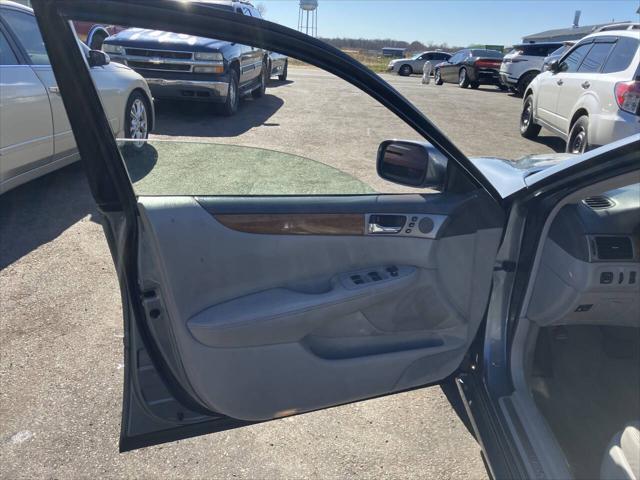 used 2005 Lexus ES 330 car, priced at $2,495