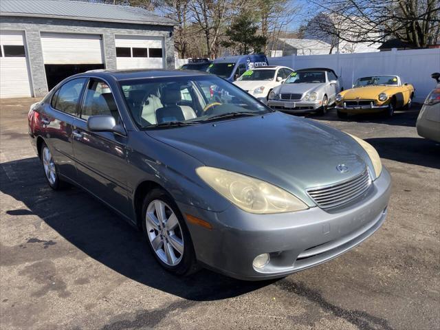 used 2005 Lexus ES 330 car, priced at $2,495