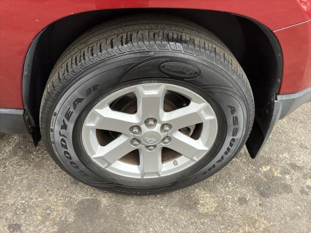 used 2008 Saturn Outlook car, priced at $2,495