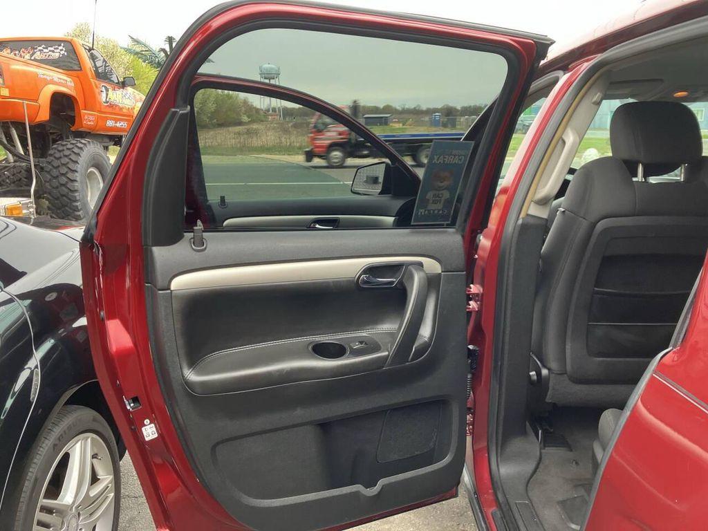 used 2008 Saturn Outlook car, priced at $1,795