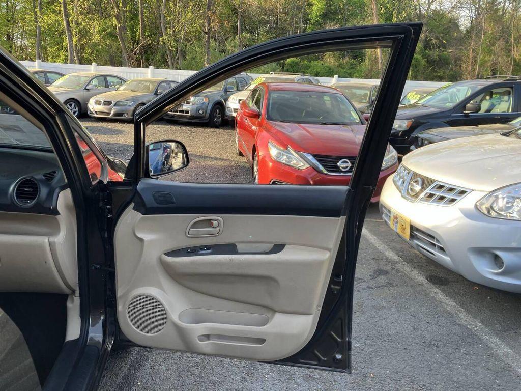 used 2009 Kia Rondo car, priced at $1,695