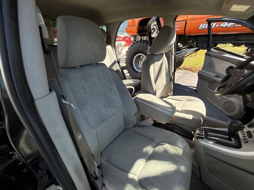 used 2005 Chevrolet Equinox car, priced at $1,895