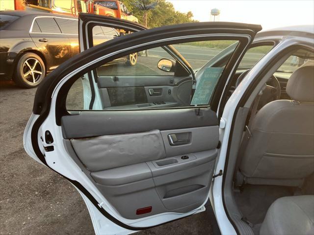 used 2002 Mercury Sable car, priced at $2,995