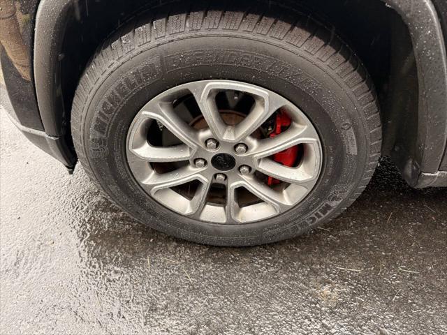 used 2011 Jeep Grand Cherokee car, priced at $7,995