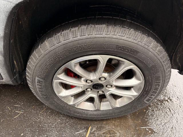 used 2011 Jeep Grand Cherokee car, priced at $7,995