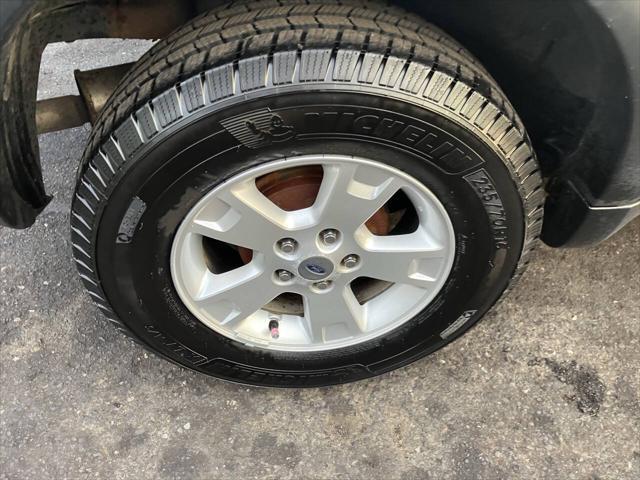 used 2002 Ford Escape car, priced at $1,895
