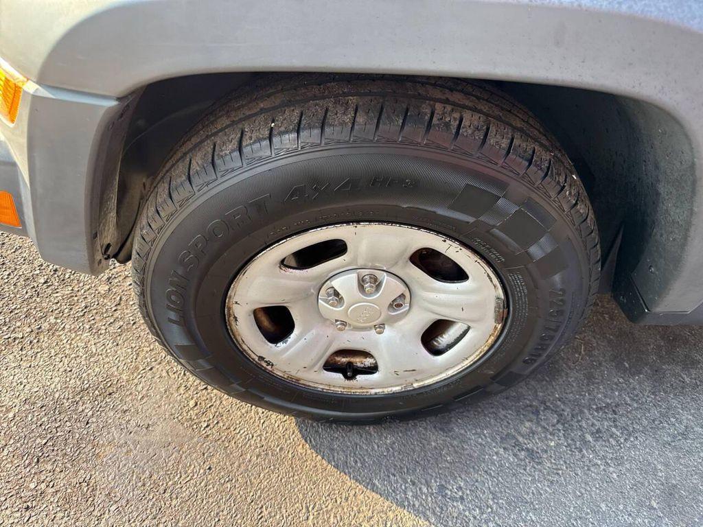 used 2006 Jeep Liberty car, priced at $2,495