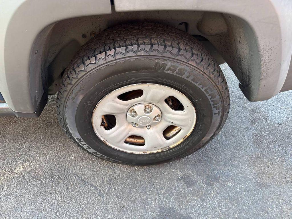 used 2006 Jeep Liberty car, priced at $2,495