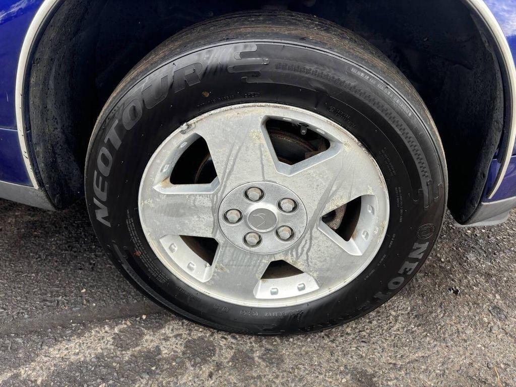 used 2006 Saturn Vue car, priced at $2,495