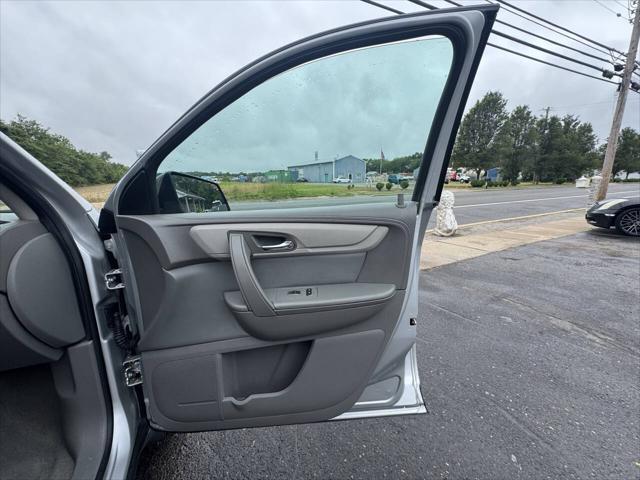 used 2016 Chevrolet Traverse car, priced at $5,195