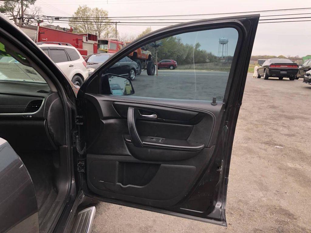 used 2014 Chevrolet Traverse car, priced at $3,495