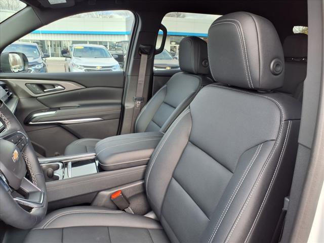 used 2024 Chevrolet Traverse car, priced at $43,995