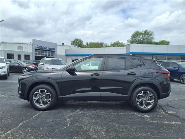 new 2025 Chevrolet Trax car, priced at $25,385