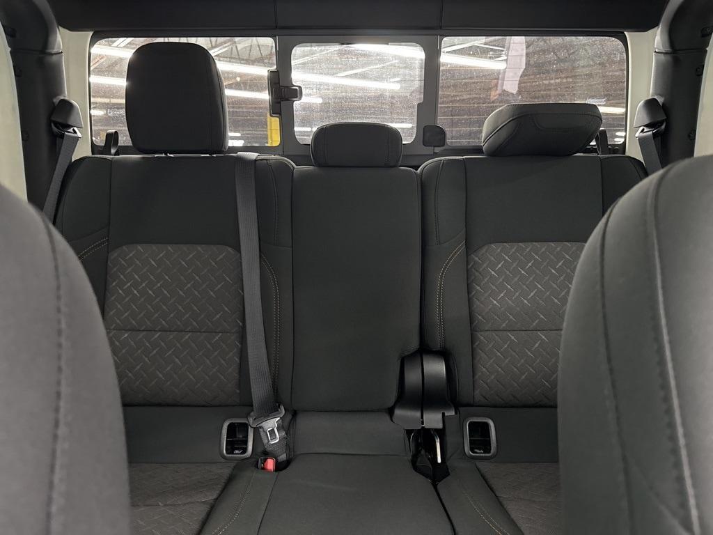 new 2025 Jeep Gladiator car, priced at $47,368