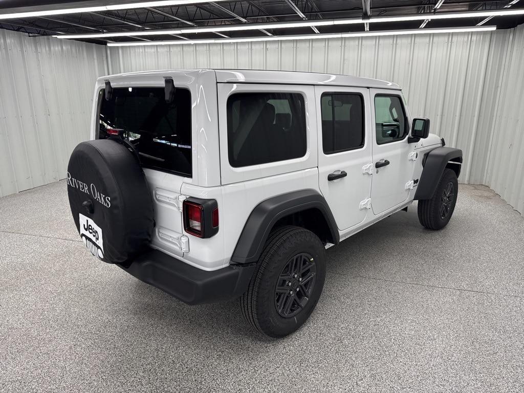 new 2025 Jeep Wrangler car, priced at $45,557
