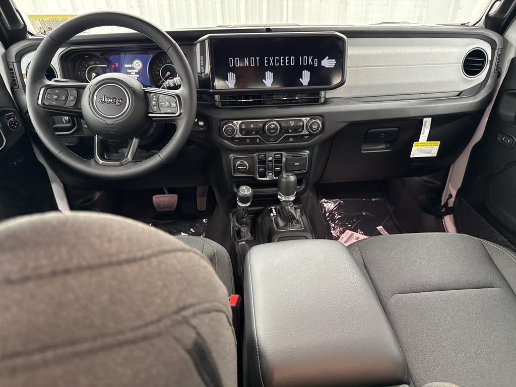 new 2025 Jeep Wrangler car, priced at $45,557