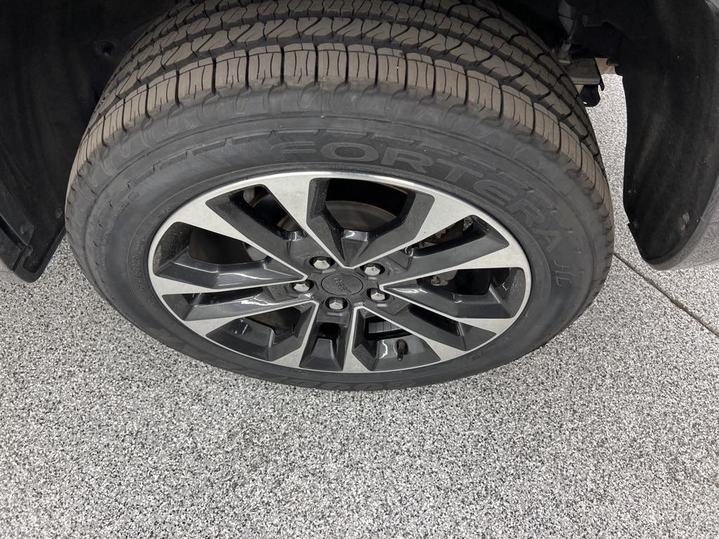 used 2022 Jeep Grand Cherokee car, priced at $33,354